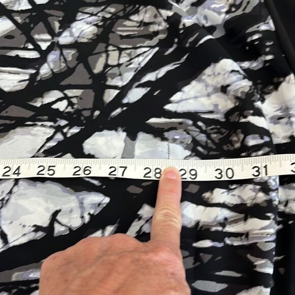 Lane Bryant Pullover V Neck BatWing Top Black White Size 22/24 - Picture 6 of 8